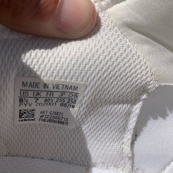 Addias - Picture 5 of 5